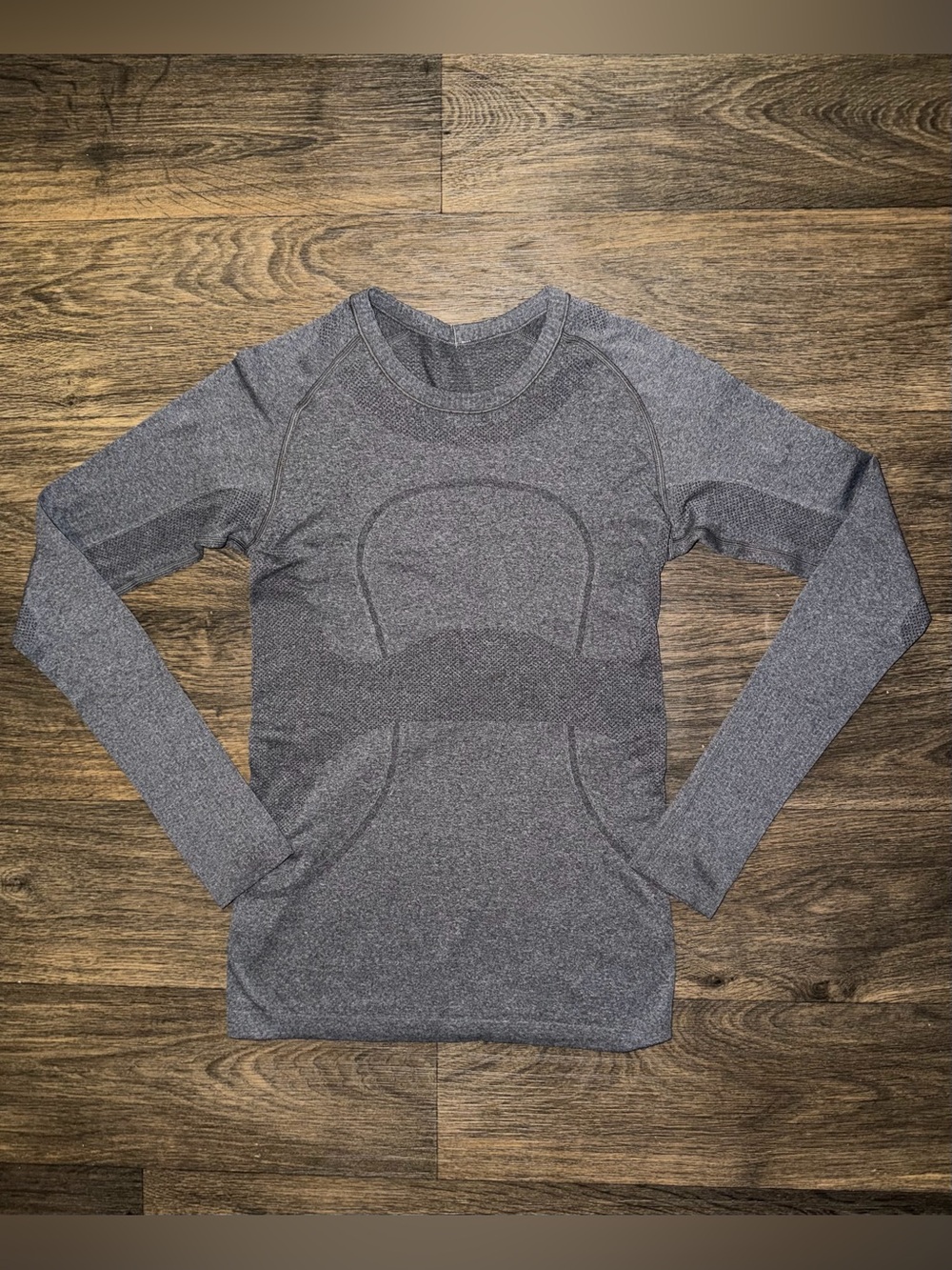 Lululemon Athletica Swiftly Tech 2.0 Long-Sleeve Hip Length Dark Gray Size 6 Tee